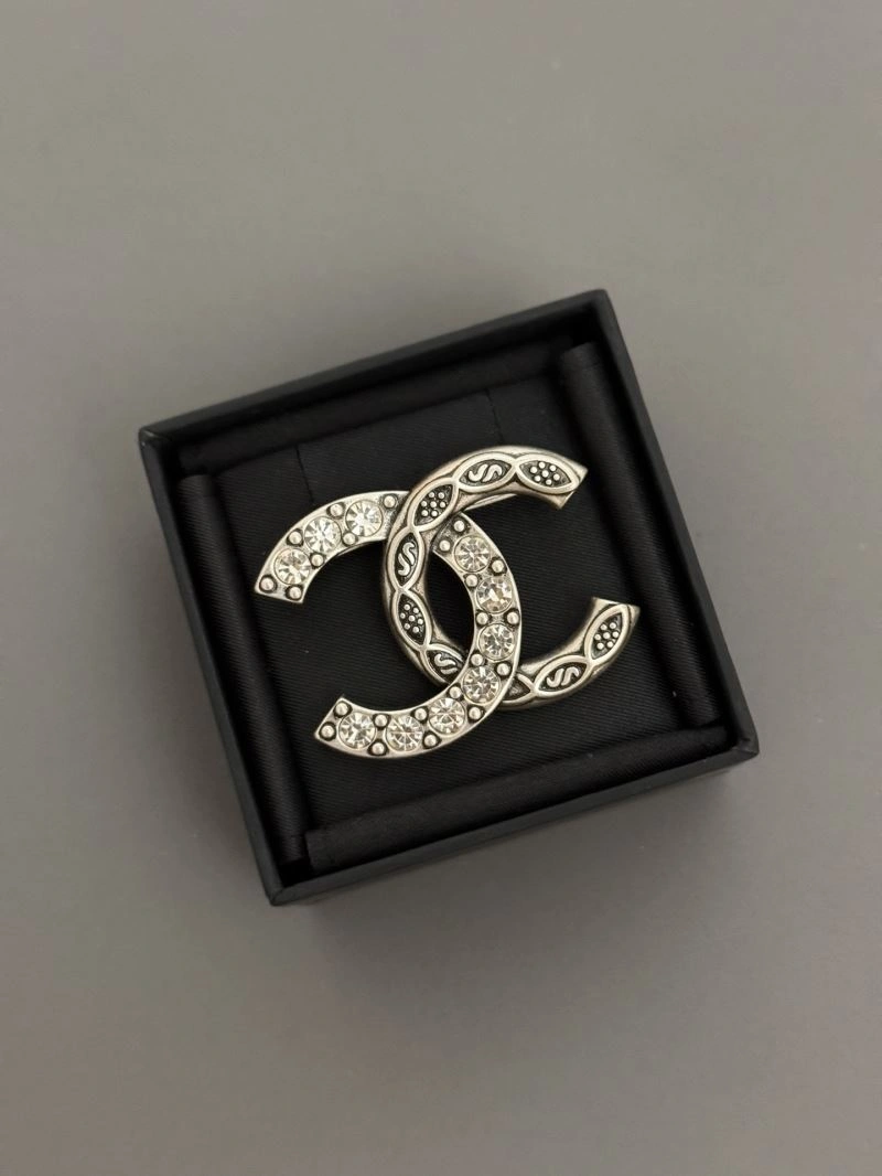 Chanel Brooches RelaxedFit 230275