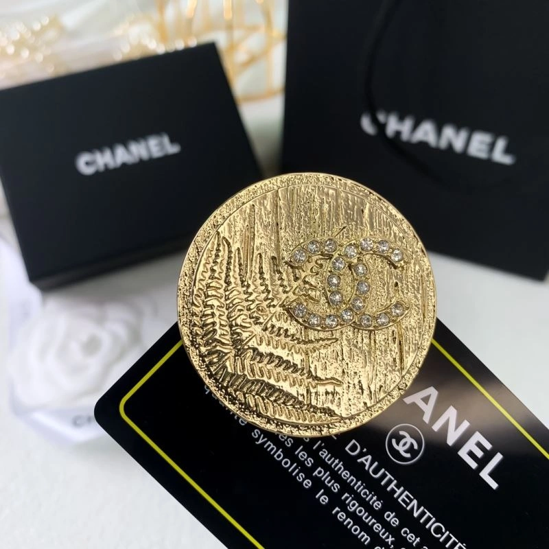 Chanel Brooches TechFriendly 230277