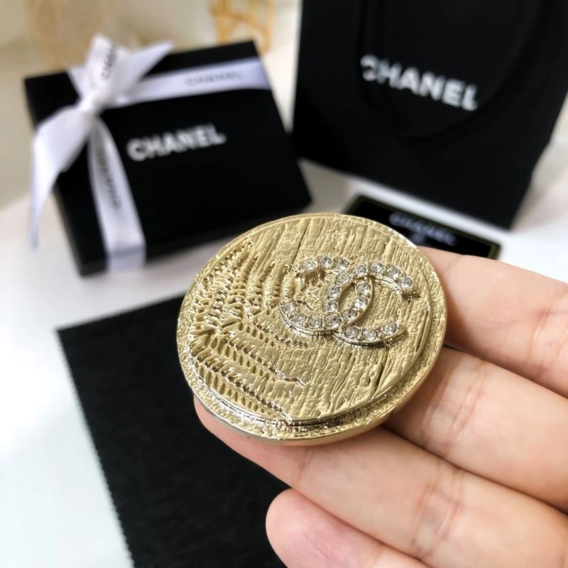 Chanel Brooches TechFriendly 230277