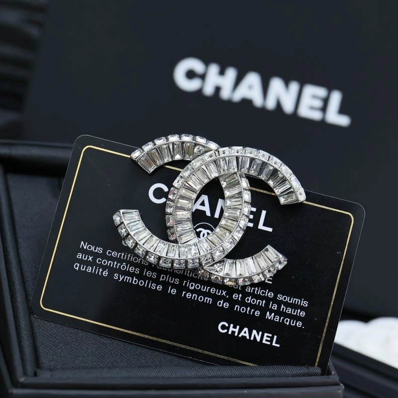 Durable Chanel Brooches 230243