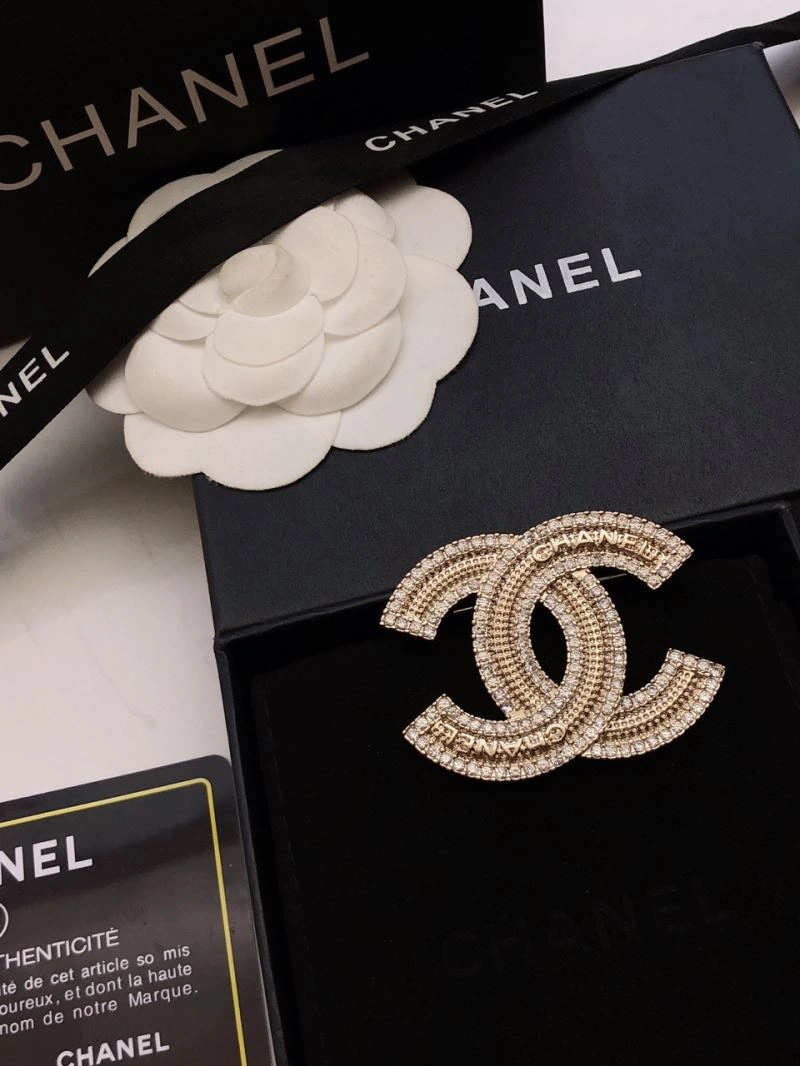 Chanel Brooches Functional 230242