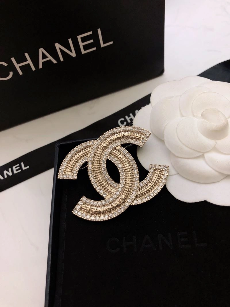 Chanel Brooches Functional 230242