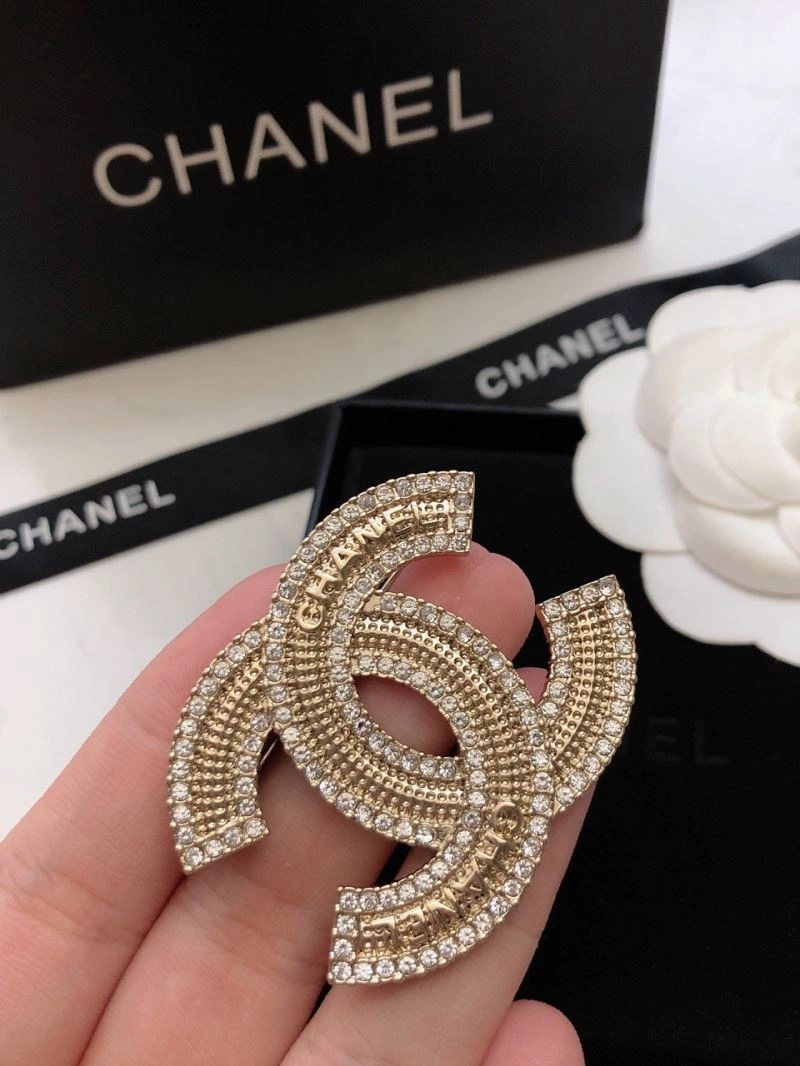 Chanel Brooches Functional 230242