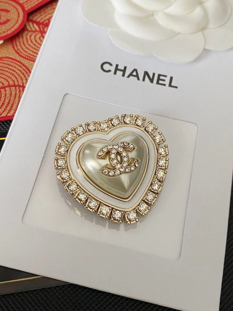 Lightweight Chanel Brooches 230296