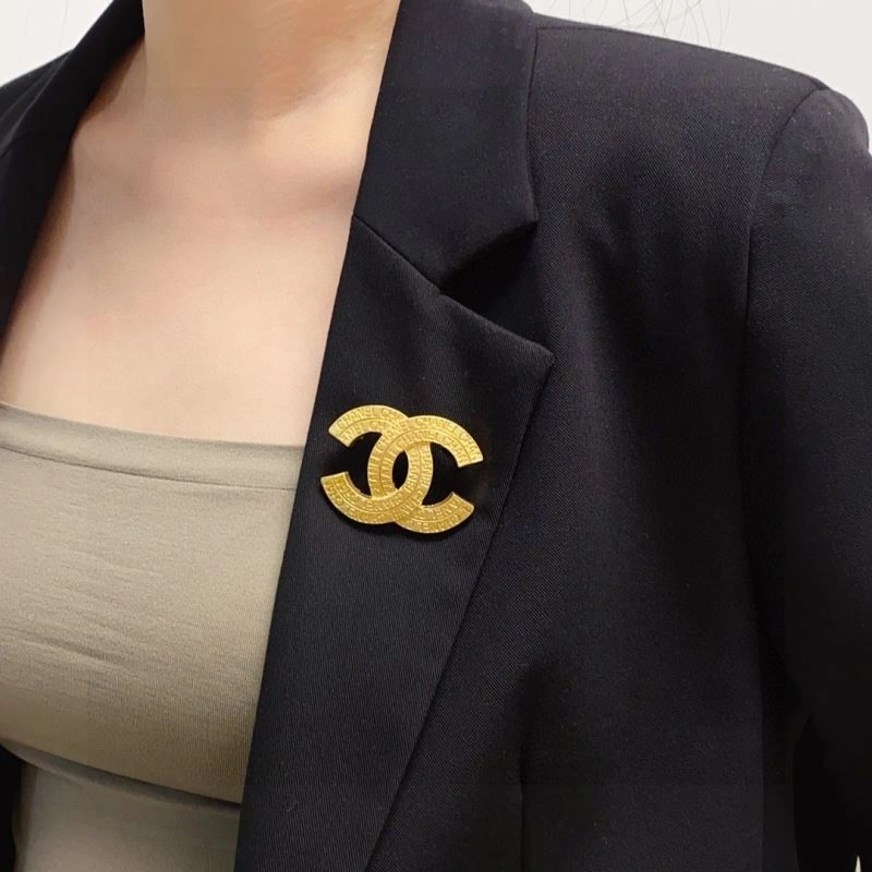 Chanel Brooches MoistureWicking 230221