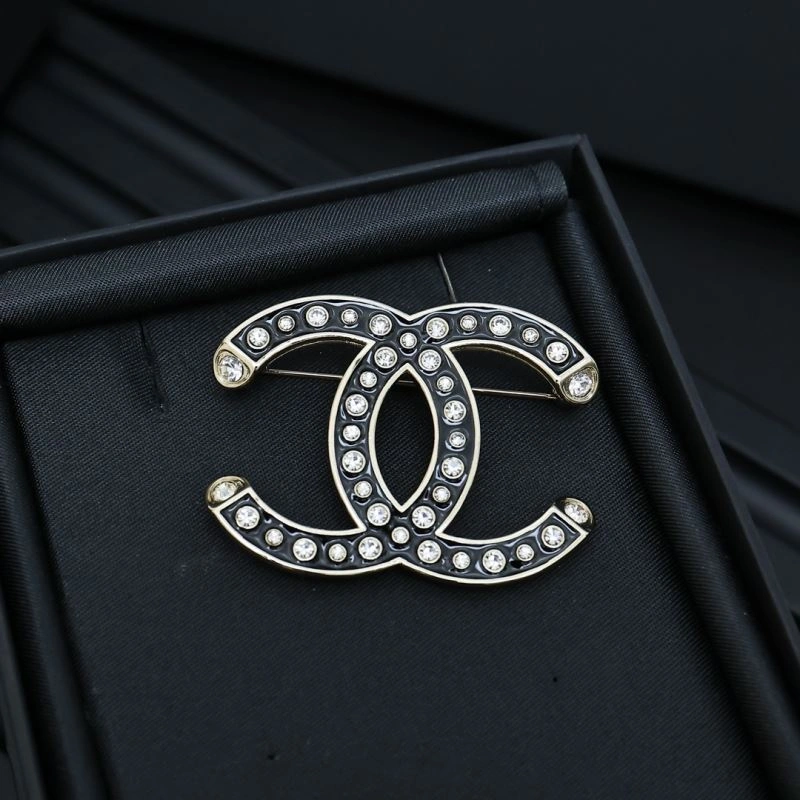Chanel Brooches MultiPurpose 230235