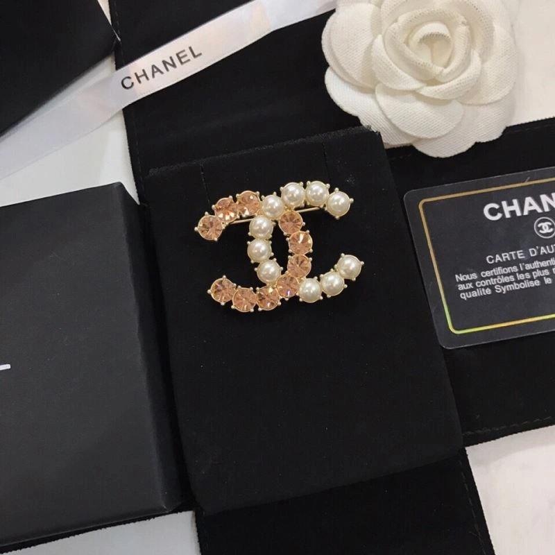 Youthful Chanel Brooches 230222