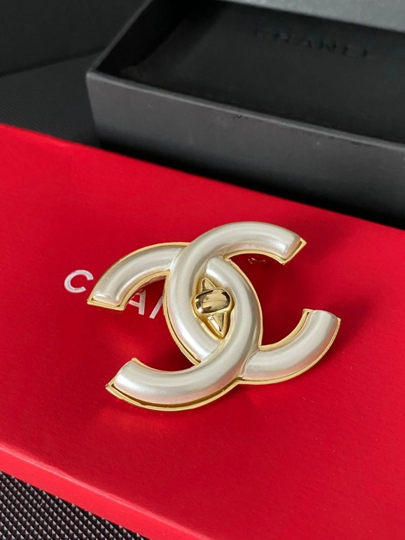 Chanel Brooches UrbanChic 230254