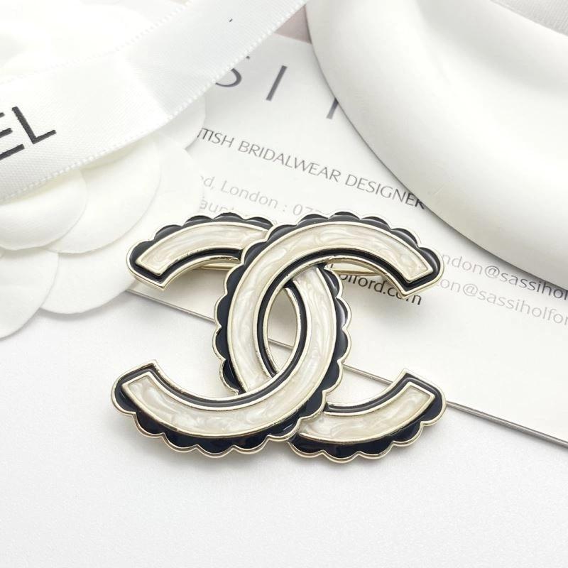 EyeCatching Chanel Brooches 230220