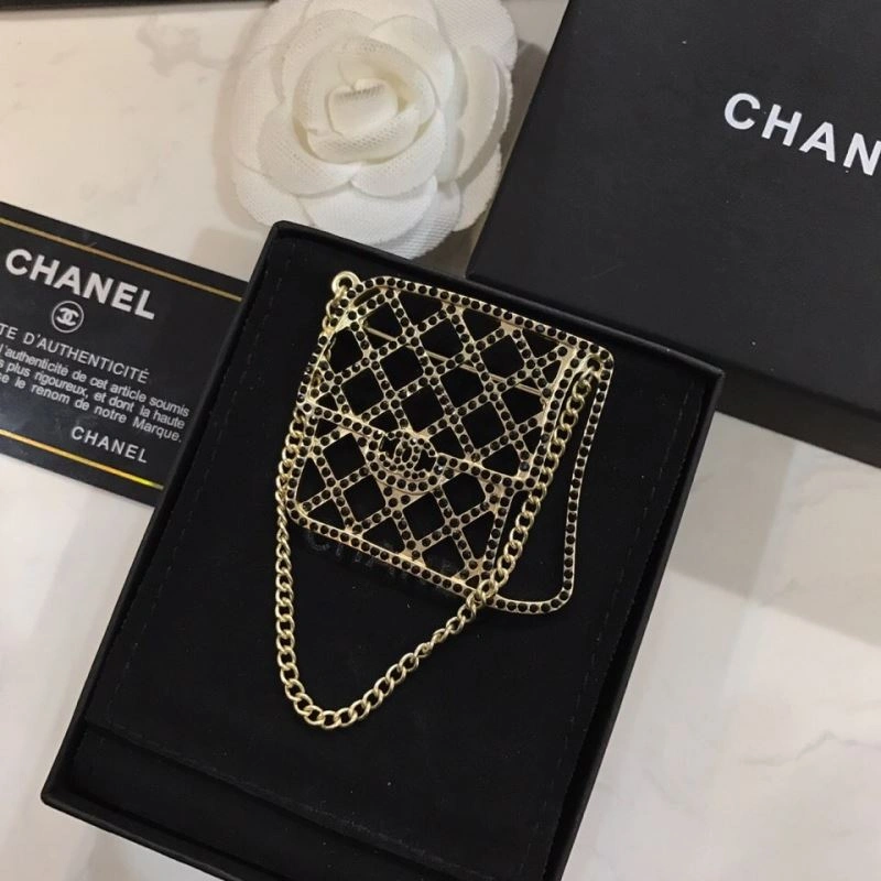 Chanel Brooches Sporty 229301