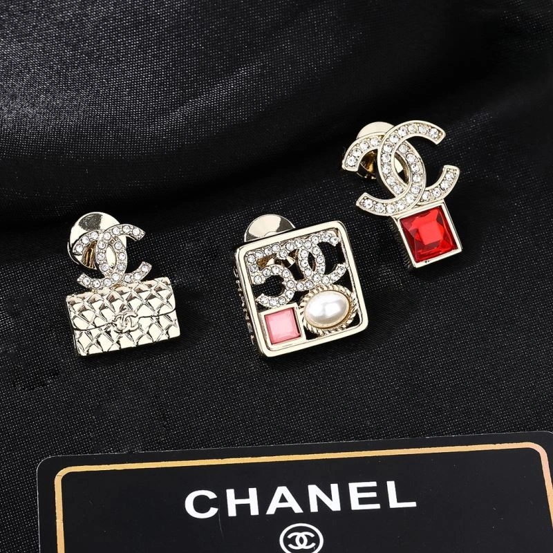 Seasonal Chanel Brooches 229269