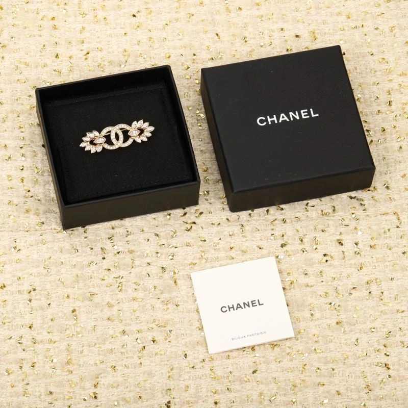 Chanel Brooches Trendsetting 229336