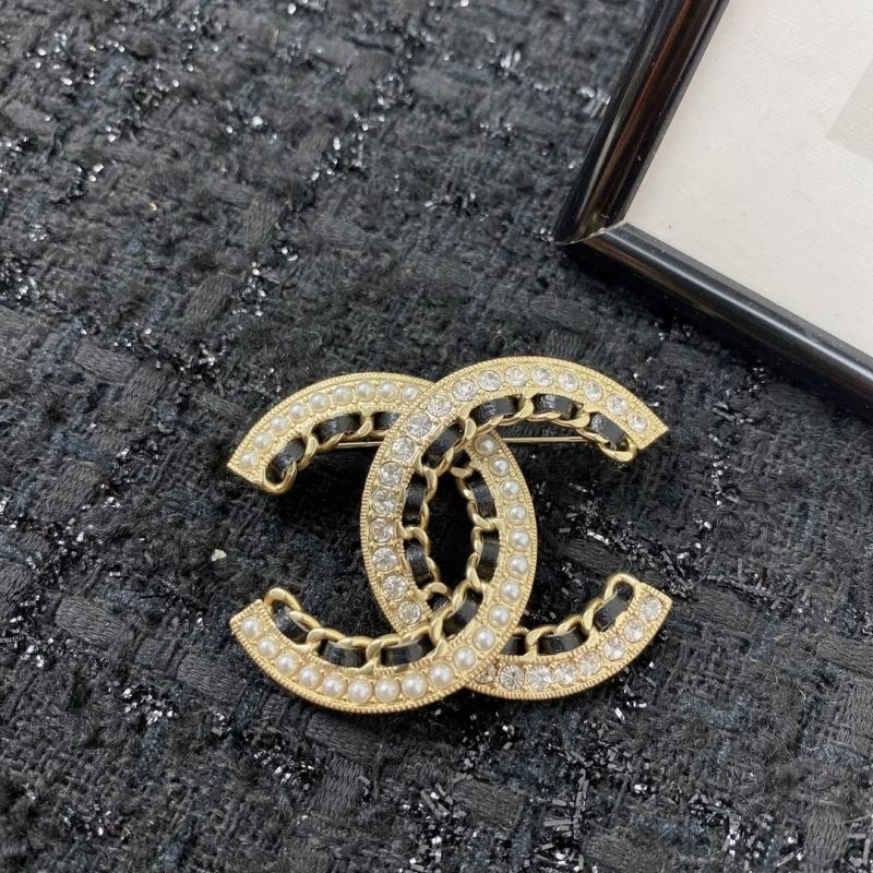 Attractive Chanel Brooches 229303