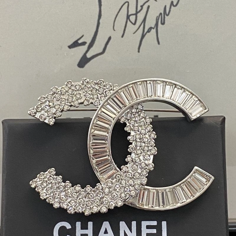 FreshLook Chanel Brooches 229331
