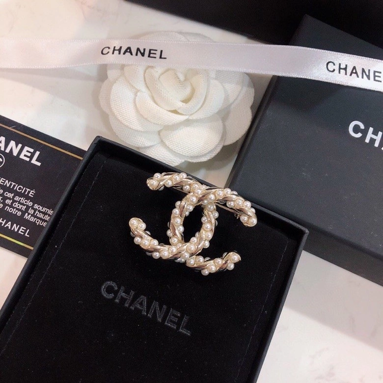 Chanel Brooches Comfortable 229271