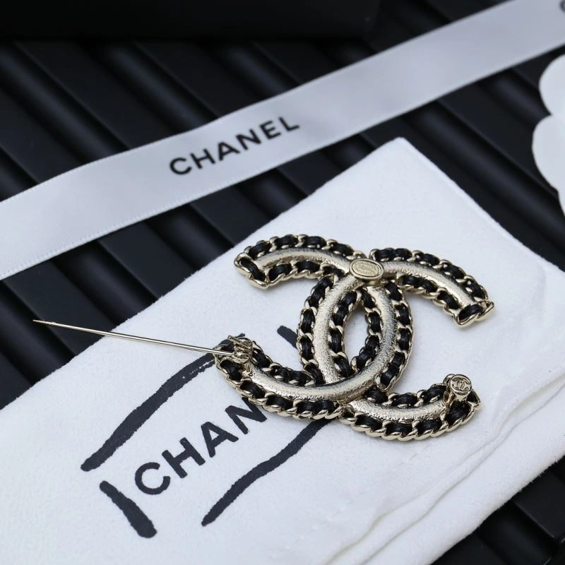 WaterResistant Chanel Brooches 229273