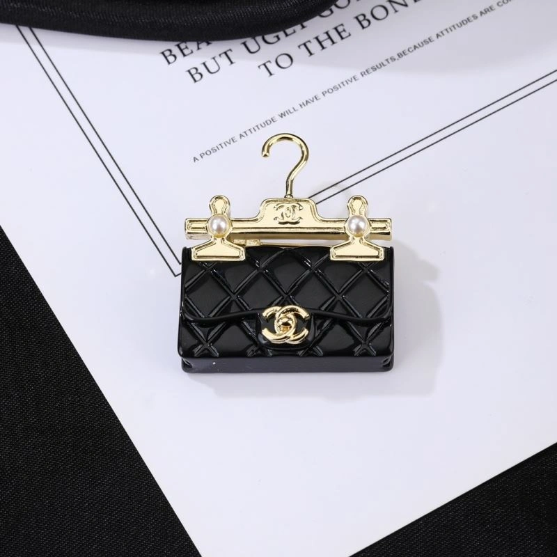 Chanel Brooches Breathable 229235