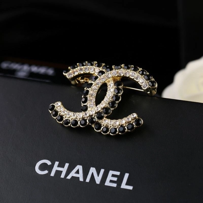 Chanel Brooches Colorful 229241