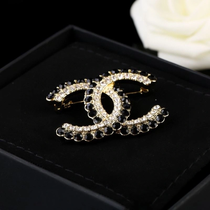 Chanel Brooches Colorful 229241