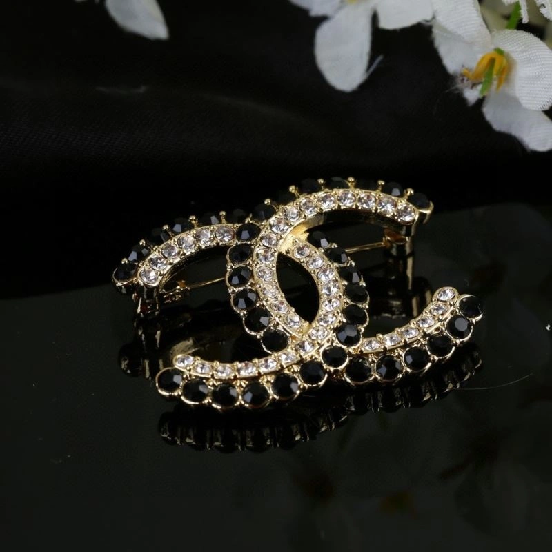 Chanel Brooches Colorful 229241