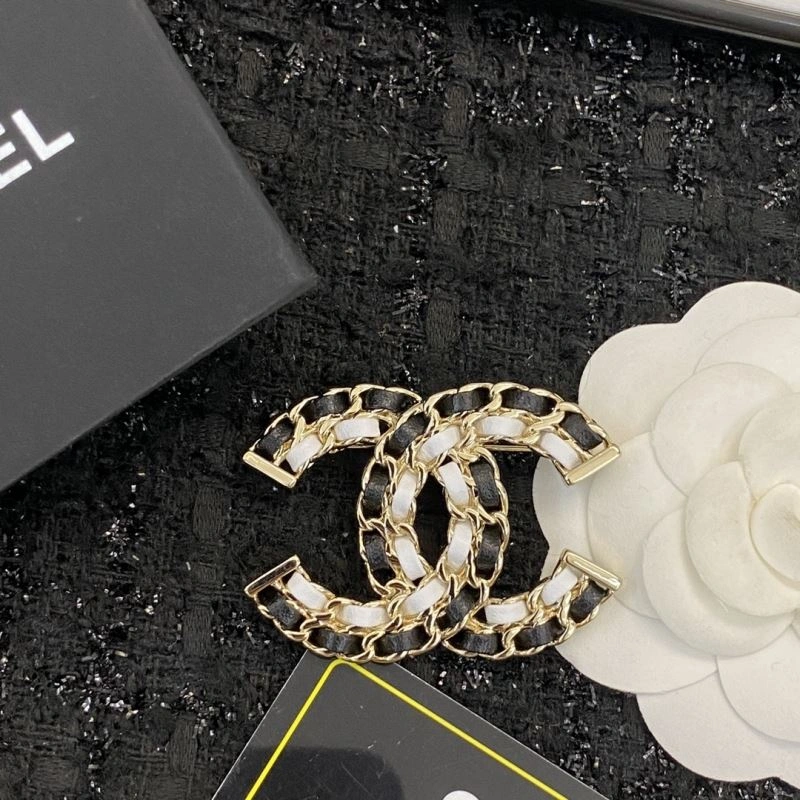 Chanel Brooches EyeCatching 229284