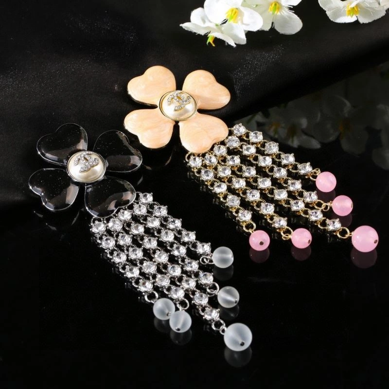 Cozy Chanel Brooches 229300