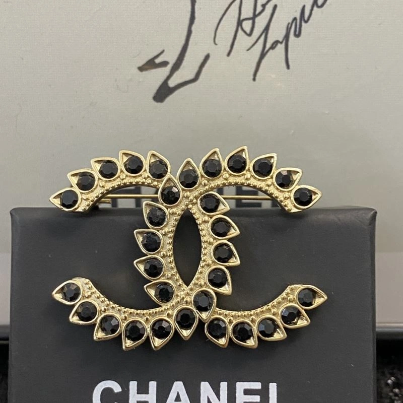 Chanel Brooches TechFriendly 229224