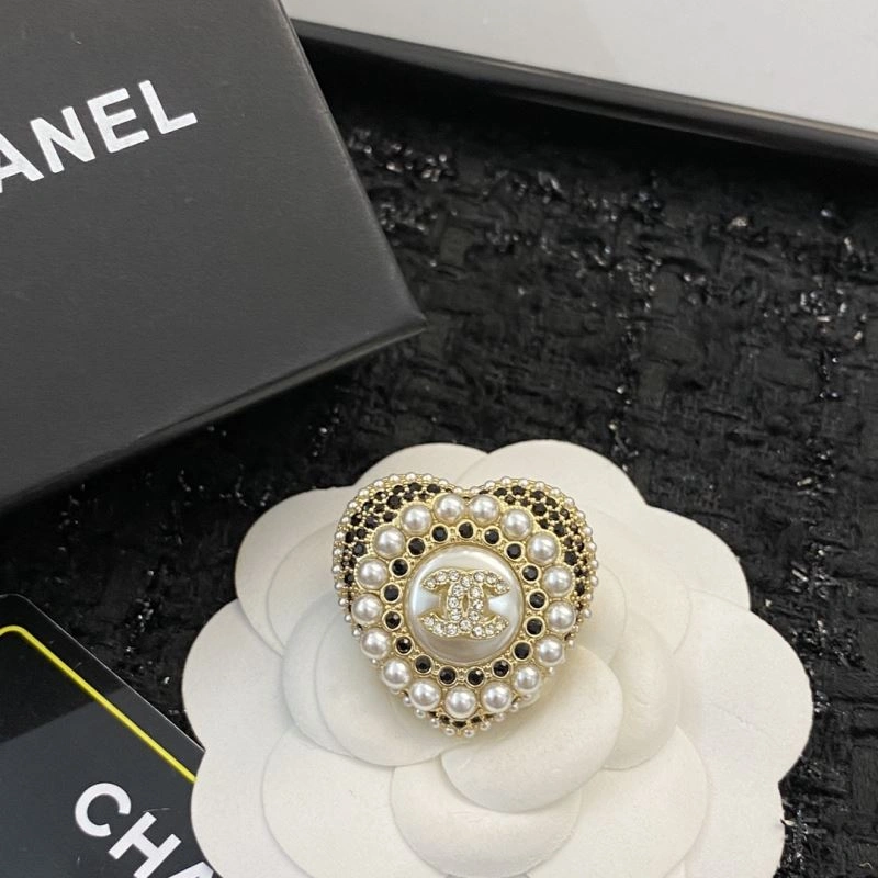 Chanel Brooches Cozy 229239