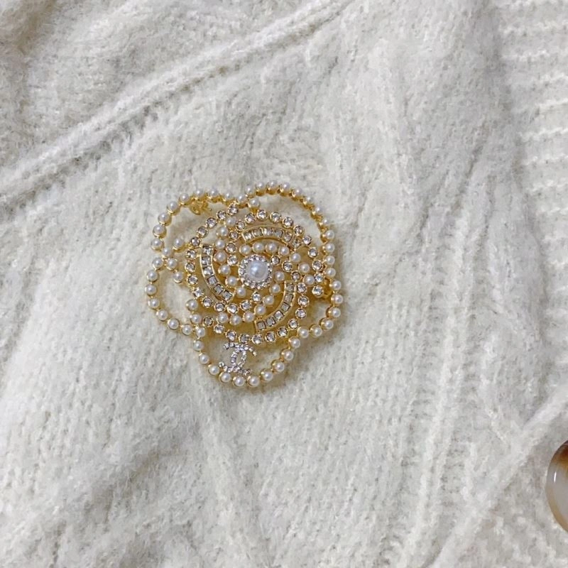 AllSeason Chanel Brooches 229244