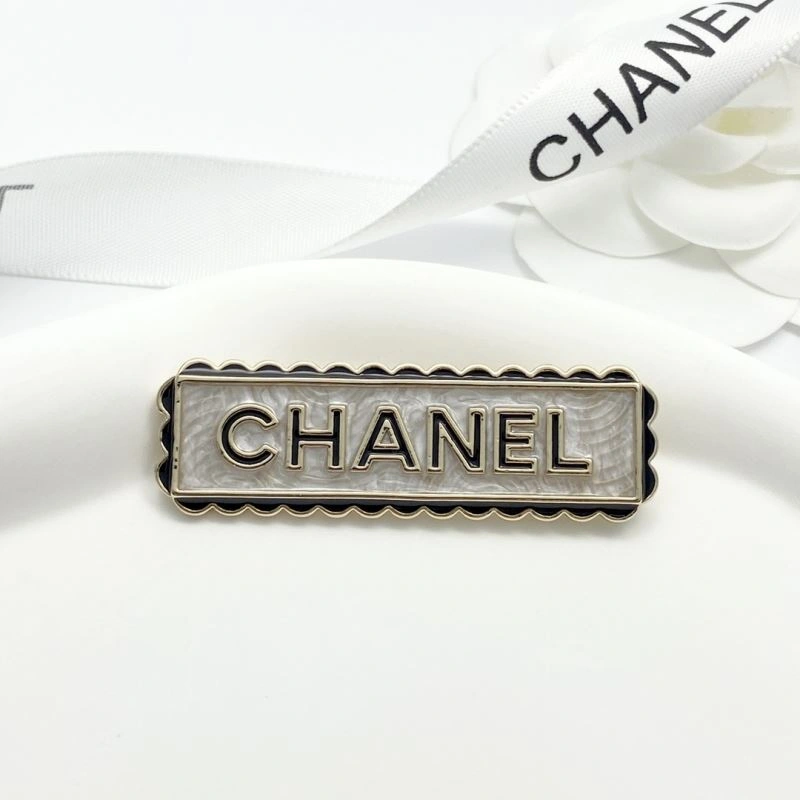 Chanel Brooches Compact 229233