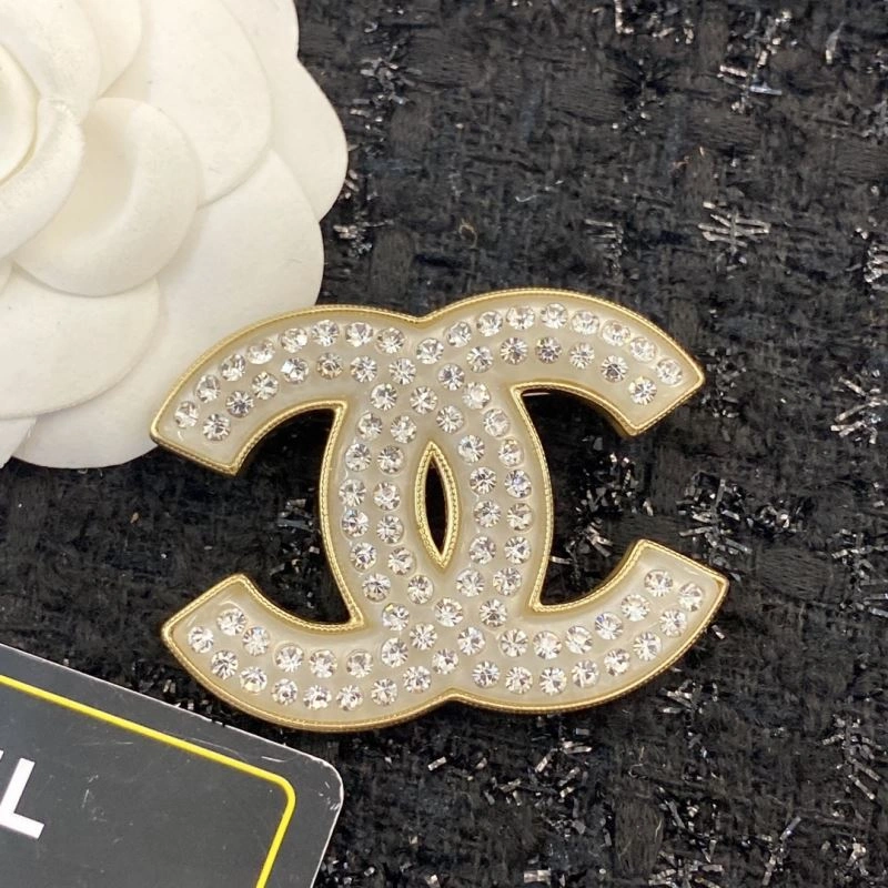 Bright Chanel Brooches 229218