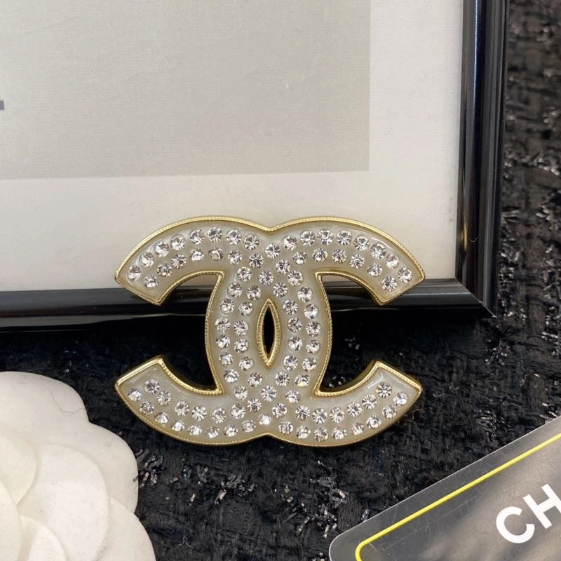 Bright Chanel Brooches 229218