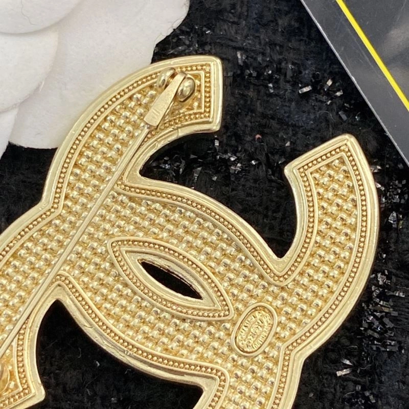 Bright Chanel Brooches 229218