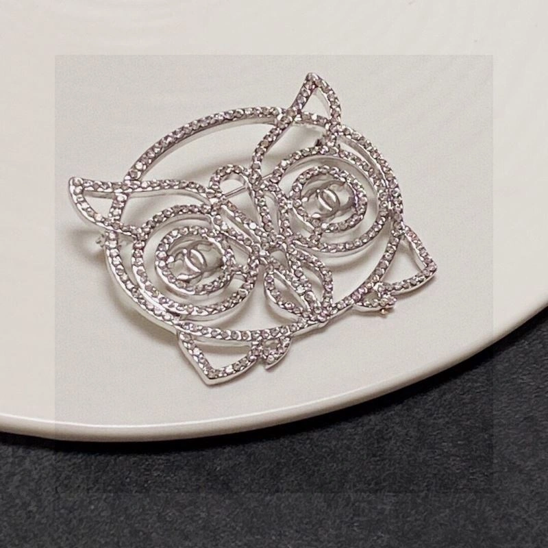 OnTrend Chanel Brooches 229216
