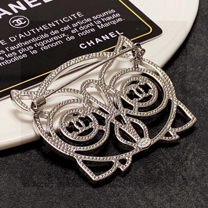 OnTrend Chanel Brooches 229216