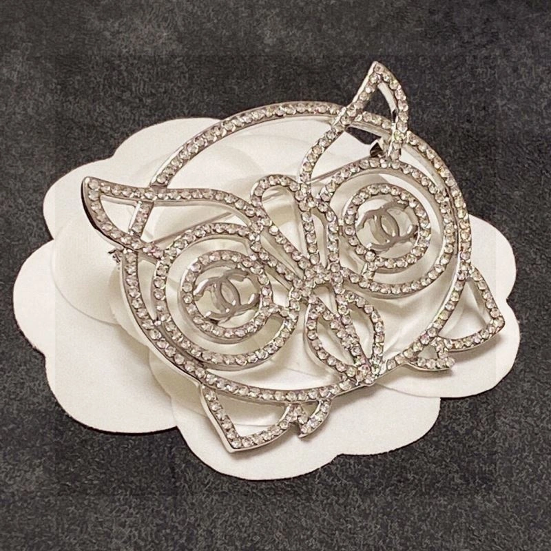 OnTrend Chanel Brooches 229216