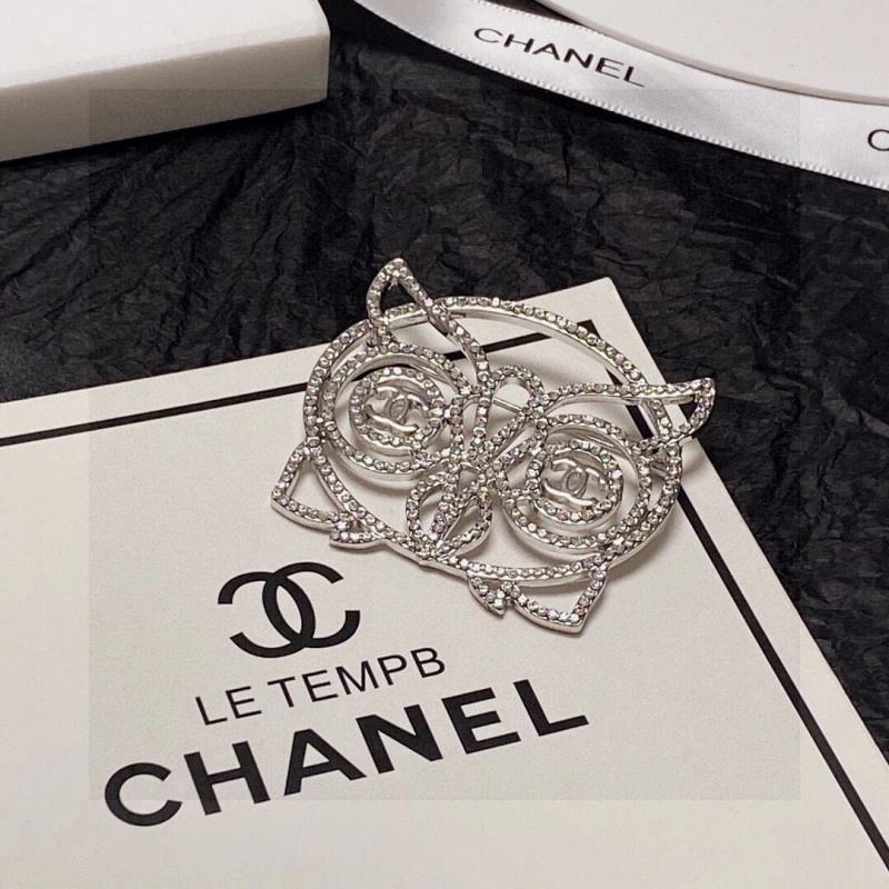 OnTrend Chanel Brooches 229216