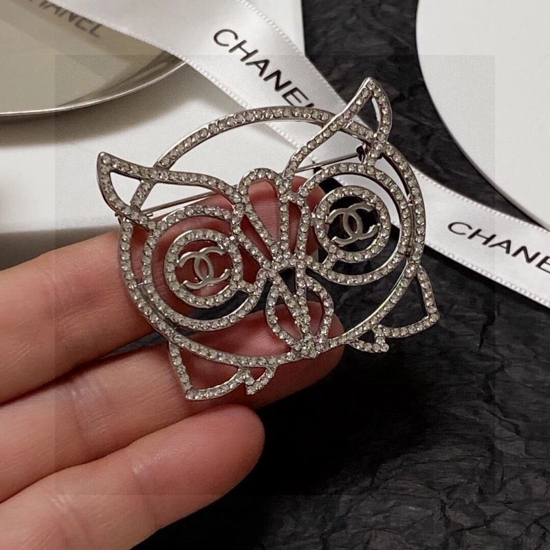OnTrend Chanel Brooches 229216