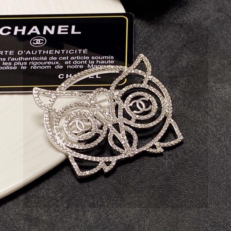 OnTrend Chanel Brooches 229216
