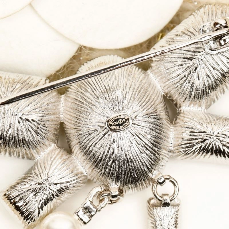 Chanel Brooches WaterResistant 229210