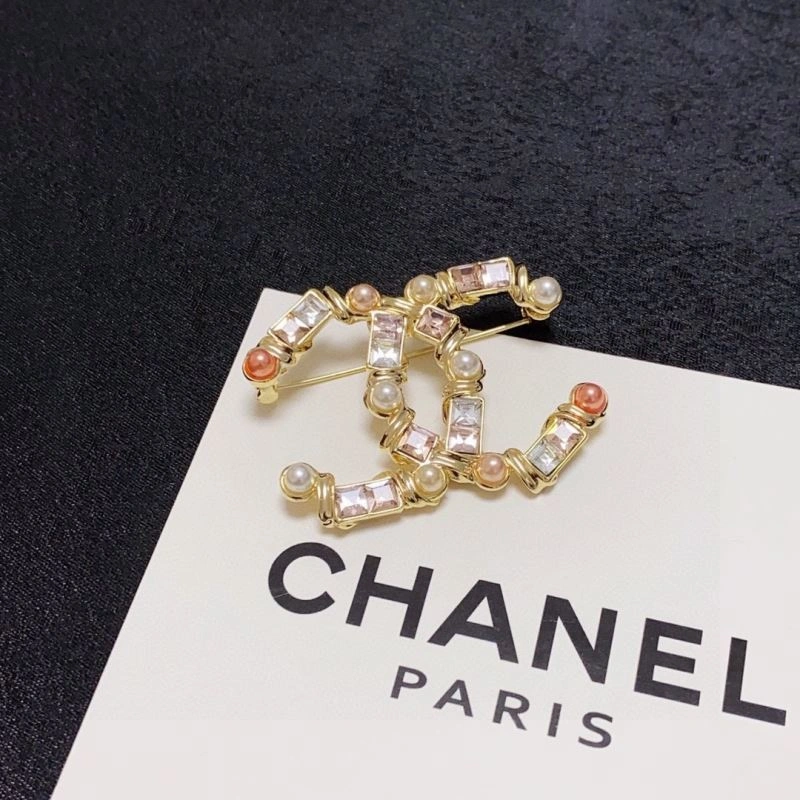 Neat Chanel Brooches 229211