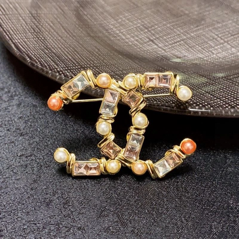 Neat Chanel Brooches 229211