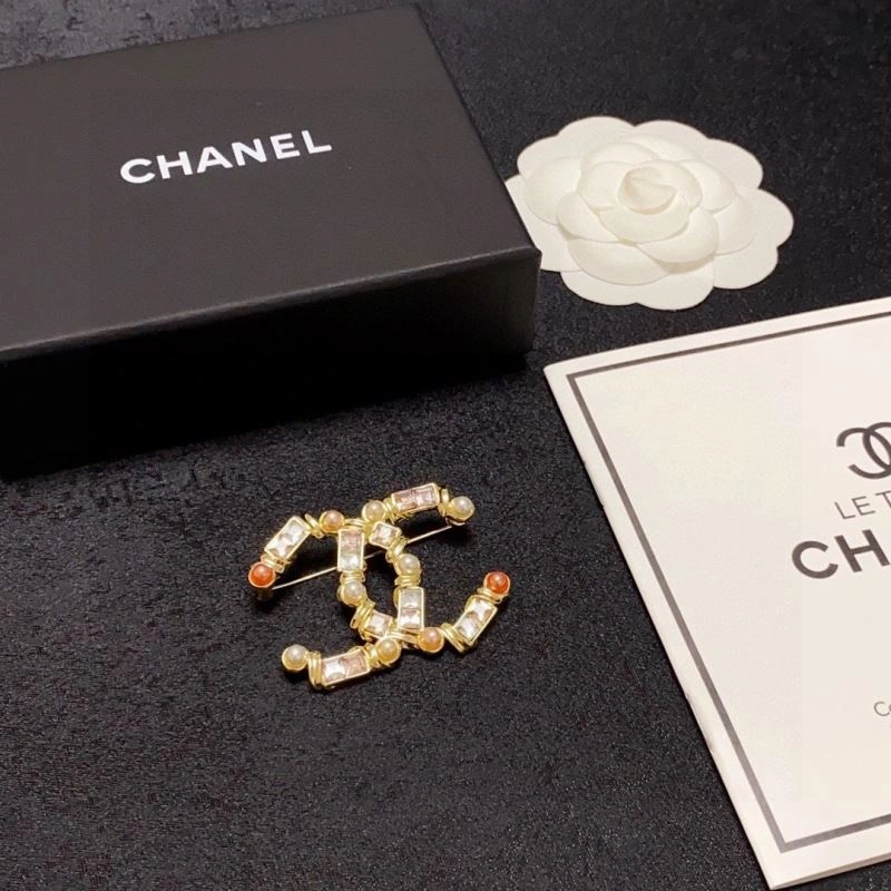 Neat Chanel Brooches 229211
