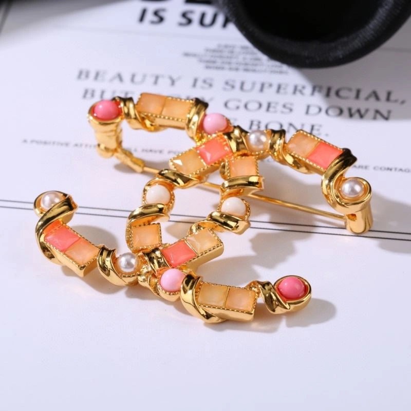 Comfortable Chanel Brooches 229213