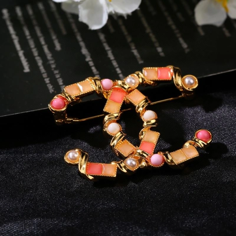 Comfortable Chanel Brooches 229213