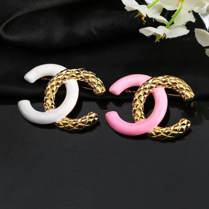Casual Chanel Brooches 229240