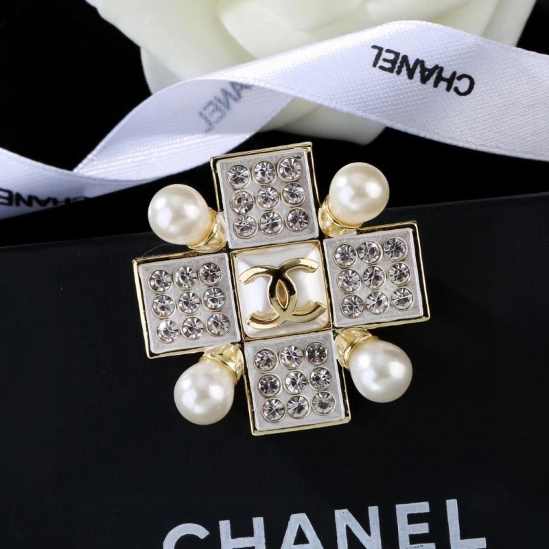 Chanel Brooches Attractive 229197