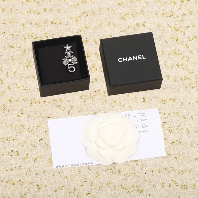 Chanel Brooches Premium 229180