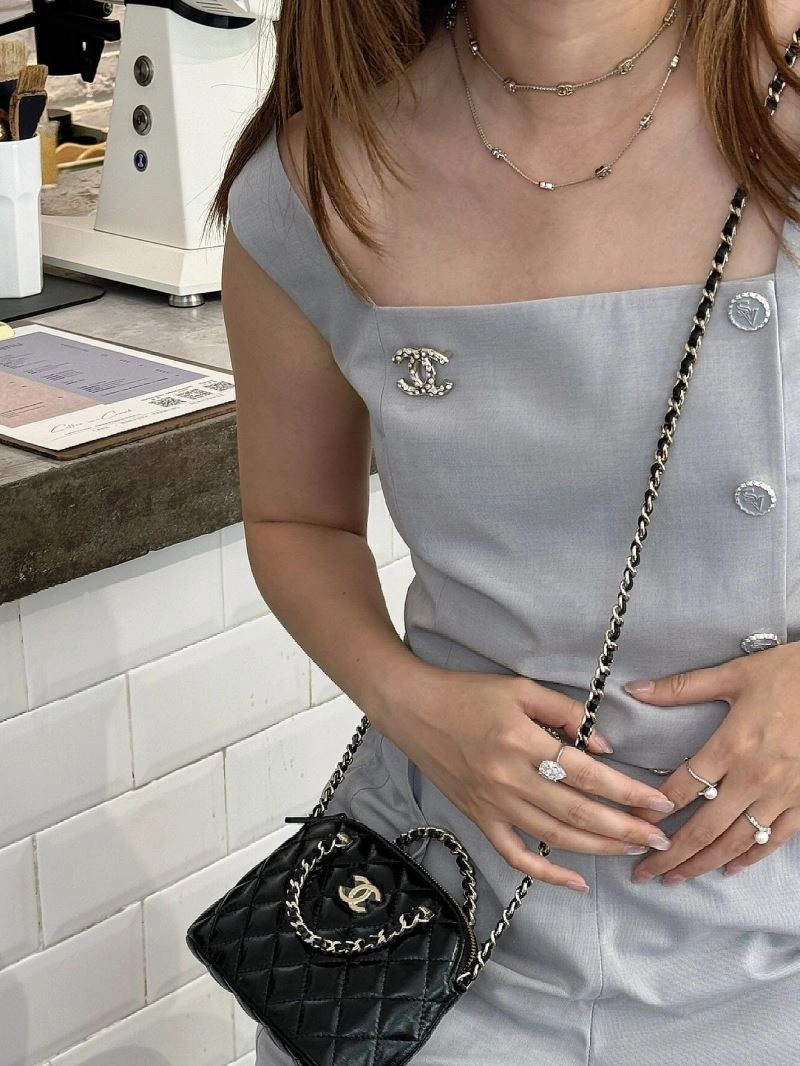Chanel Brooches TechFriendly 229159