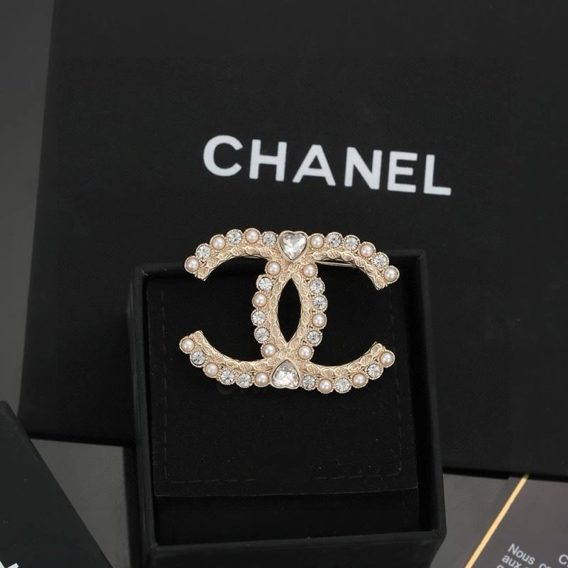 Lightweight Chanel Brooches 229162